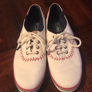 Women’s Ked’s size 6 baseball shoes